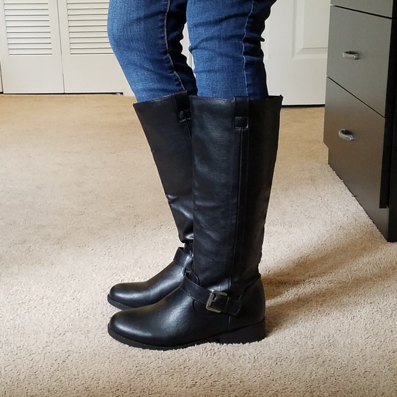 NWT Black boots - size 8 - Picture 1 of 5
